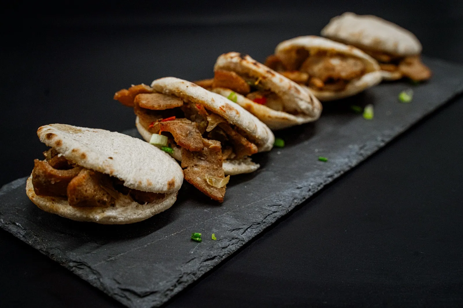 Canapés mousse lavande produits locaux - Traiteur Montpellier